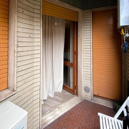 Appartamento Kosta Milão Exterior foto